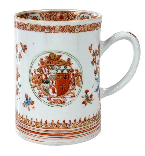 CHINESE EXPORT ARMORIAL PORCELAIN 372a46