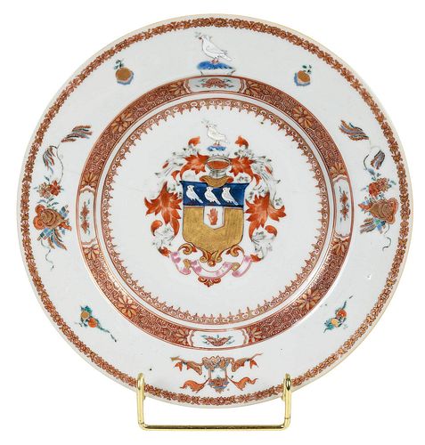 CHINESE EXPORT ARMORIAL PORCELAIN 372a61