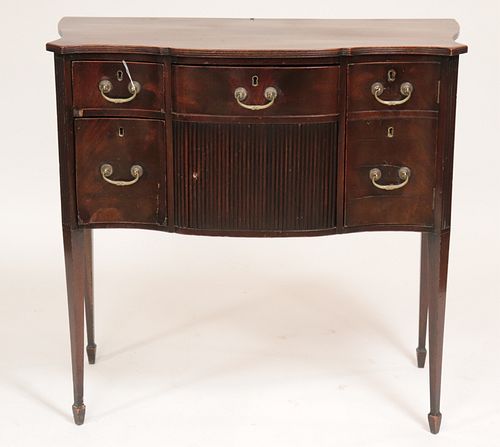 SMALL GEORGE III STYLE MAHOGANY 372d08