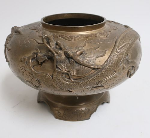 JAPANESE BRONZE DRAGON POTBronze footed