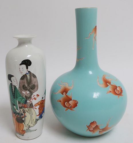 TWO EXPORT VASESGlobular vase with 372e24