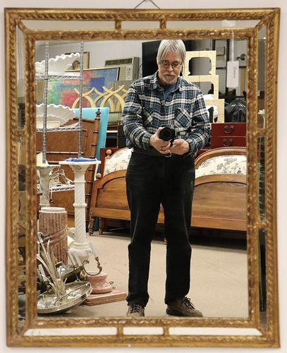 LOUIS XV STYLE GILT FRAMED MIRROR(WECH2485)(WT)
Dimensions: