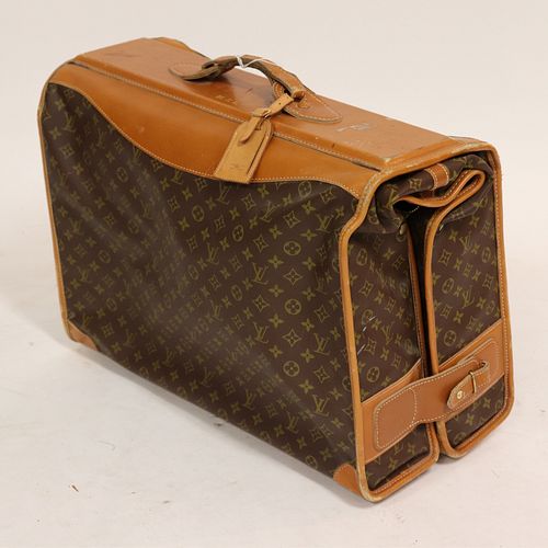 LOUIS VUITTON GARMENT BAG SUITCASELouis 372f46