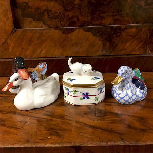 HEREND GROUP: DUCKS AND CAT LIDDED