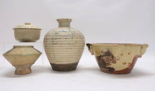 4 VARIOUS CHINESE VESSELSBowl and 373215