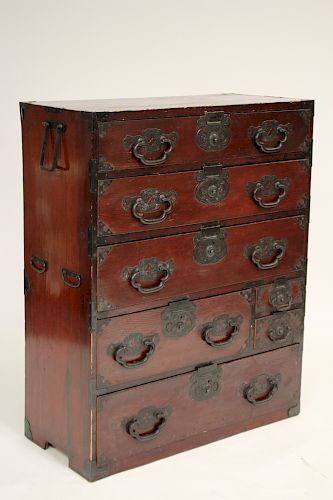 ASIAN RED LACQUERED CHEST OF 7 37326e