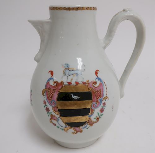 CHINESE EXPORT ARMORIAL PORCELAIN 37327c