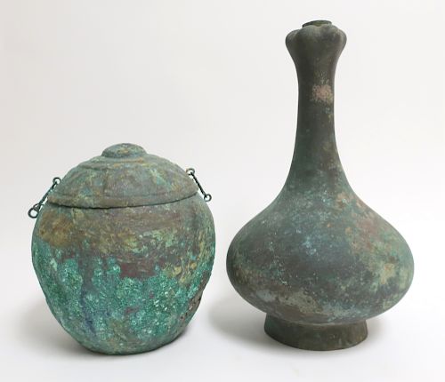 BRONZE GARLIC BULB VASE AND LIDDED 373282