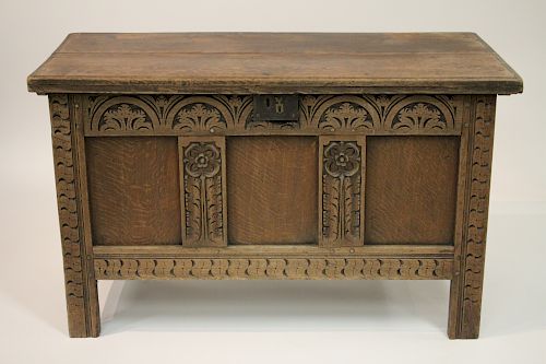 JACOBEAN STYLE OAK CHEST WITH CARVED 37333b