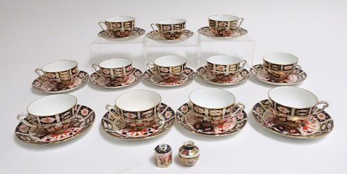 12 ROYAL CROWN DERBY PORCELAIN