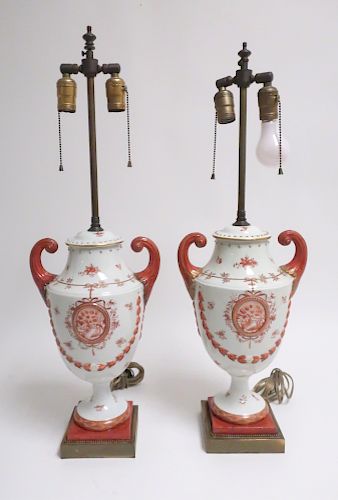 PAIR OF CHINESE EXPORT STYLE PORCELAIN