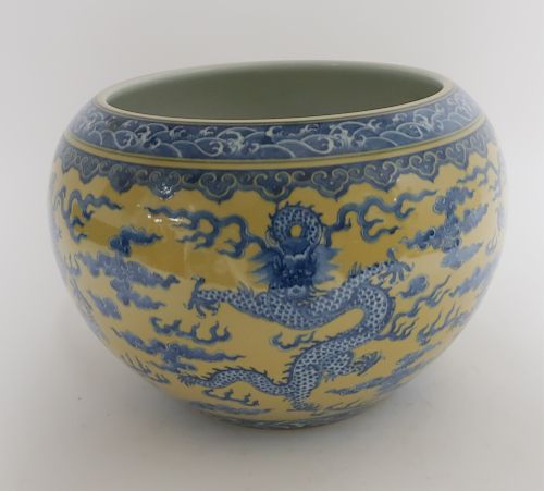 CHINESE YELLOW GROUND PORCELAIN JARDINIEREBlue