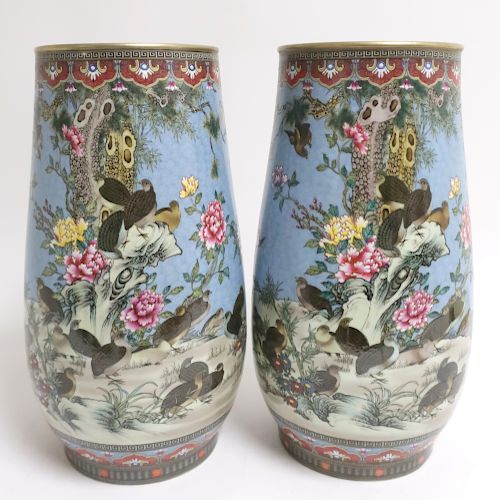 PAIR OF LARGE CHINESE PORCELAIN 3735e4