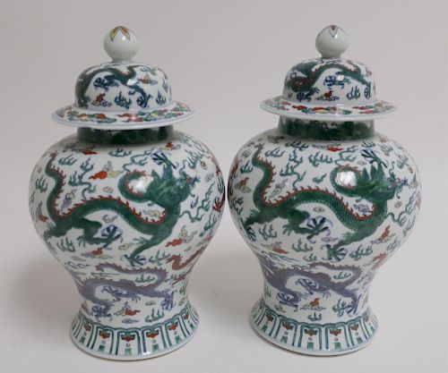 PAIR OF CHINESE FAMILLE VERTE PORCELAIN