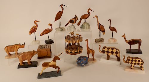 SMALL WOOD SCULPTURES IN BIRD AND