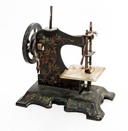 TOY SEWING MACHINEAn early toy sewing