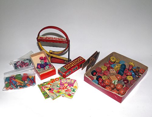 ASSORTED TOY LOTWolverine marble shooting