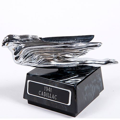 CADILLAC MASCOT HOOD ORNAMENT1941  373a67