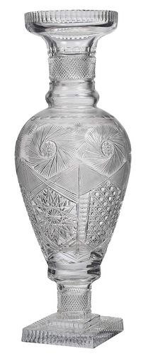 LARGE MODERN CUT GLASS VASE ON 371ba7