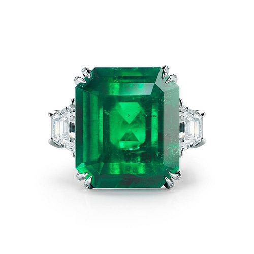 COLOMBIAN EMERALD RING WITH DIAMONDCOLOMBIAN