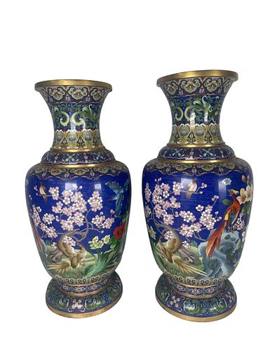 VINTAGE PAIR OF LARGE CHINESE CLOISONNE