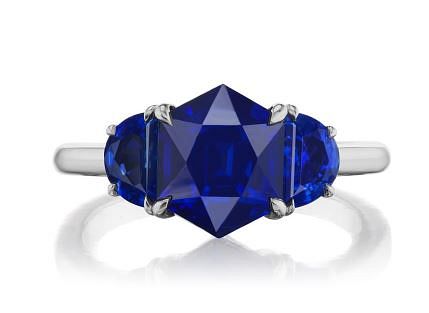 CHARMING BLUE SAPPHIRE RINGCHARMING 37204c