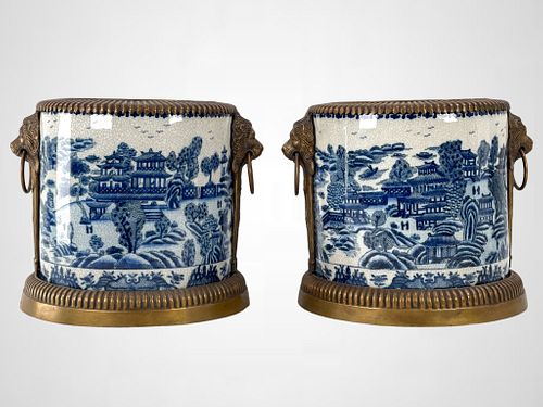 PAIR OF CHINESE BLUE + WHITE PORCELAIN
