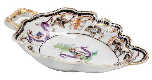 CHINESE EXPORT PORCELAIN ARMORIAL LEAF