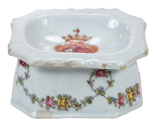 CHINESE EXPORT PORCELAIN ARMORIAL