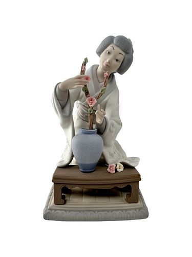 VINTAGE LLADRO FIGURINE: 4840 ORIENTAL