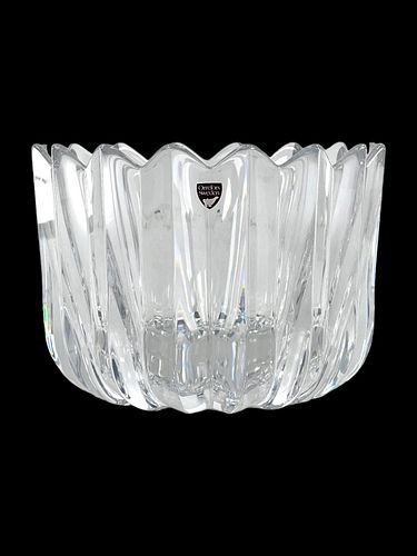 VINTAGE SIGNED GLASS CRYSTAL ORREFORS 372254