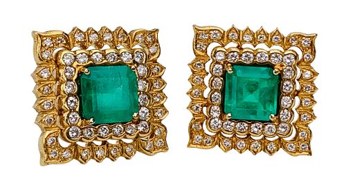 PAIR OF EMERALD AND DIAMOND EARRINGSPair 37237f