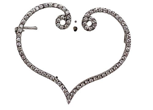 AN DIAMOND HEART PENDANTAn Diamond