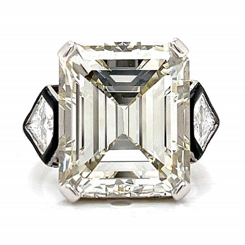 11 33 CT EMERALD CUT DIAMOND RING11 33 372457