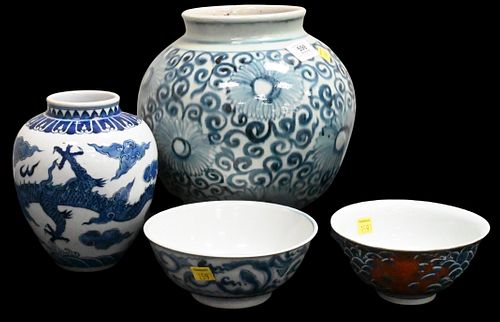 FOUR PIECE CHINESE PORCELAIN GROUPFour 374cd1