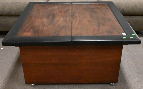 MID CENTURY ROSEWOOD AND LEATHER 374cf4