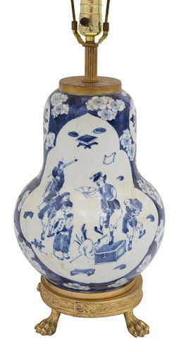 CHINESE BLUE AND WHITE GOURD VASE