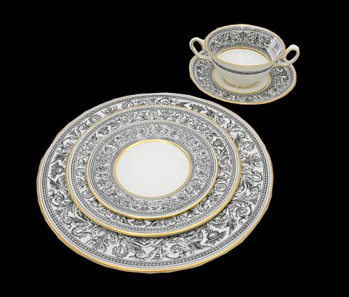 WEDGWOOD CHINA DINNERWARE SETWedgwood