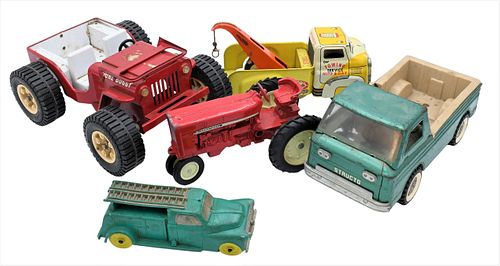 LARGE GROUPING OF VINTAGE TOYSLarge 37526d