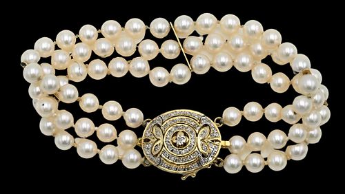 THREE STRAND PEARL BRACELETThree 3753dc