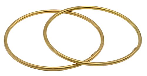 A PAIR 18 KARAT YELLOW GOLD BANGLE 3753f2