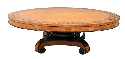 ROUND OAK TABLERound Oak Table, having