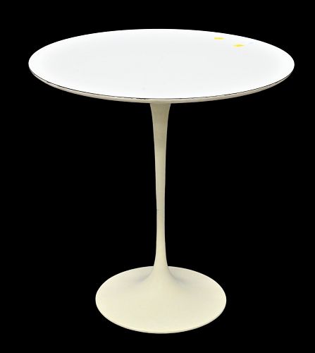 EERO SAARINEN FOR KNOLL TULIP TABLEEero