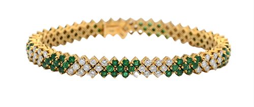 18 KARAT YELLOW GOLD EMERALD AND