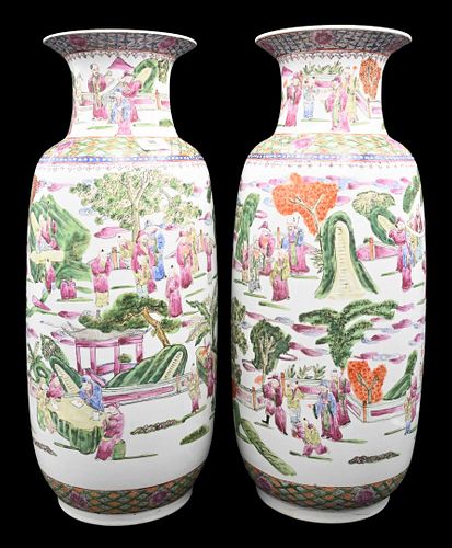 A PAIR OF FAMILLE ROSE CHINESE 375d52