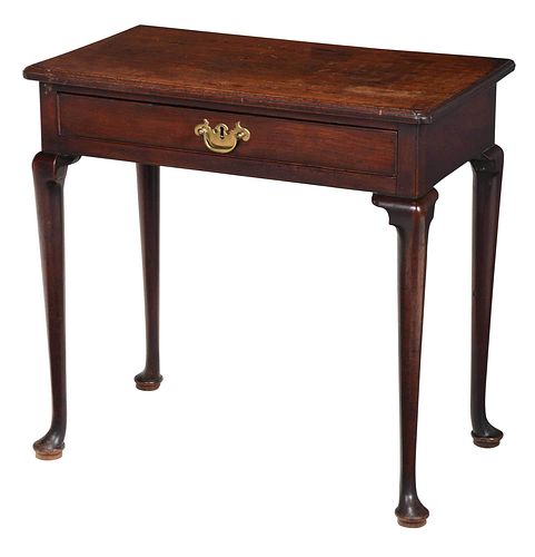 QUEEN ANNE MAHOGANY DRESSING TABLE