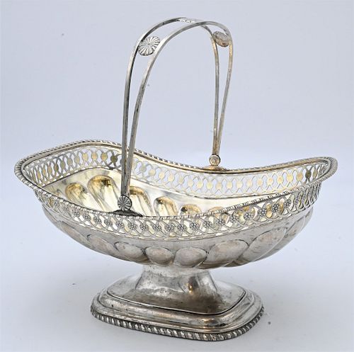 SILVER BASKETSilver Basket having 37601c