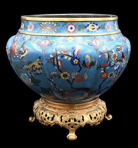 CLOISONNE POTCloisonne Pot having 3761c8