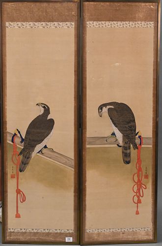 PAIR OF CHINESE PAINTINGS ON SILKPair