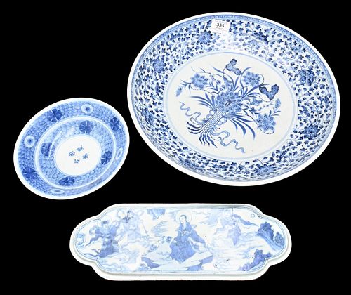 THREE BLUE AND WHITE CHINESE PORCELAIN